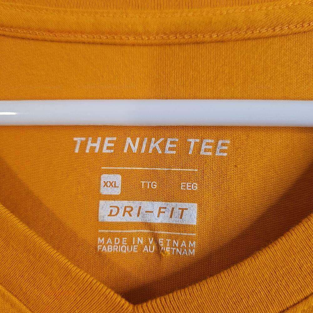 Nike The Nike Tee Dri-Fit Legend Orange V-Neck Mens XXL BV8250-833 - Picture 4 of 5